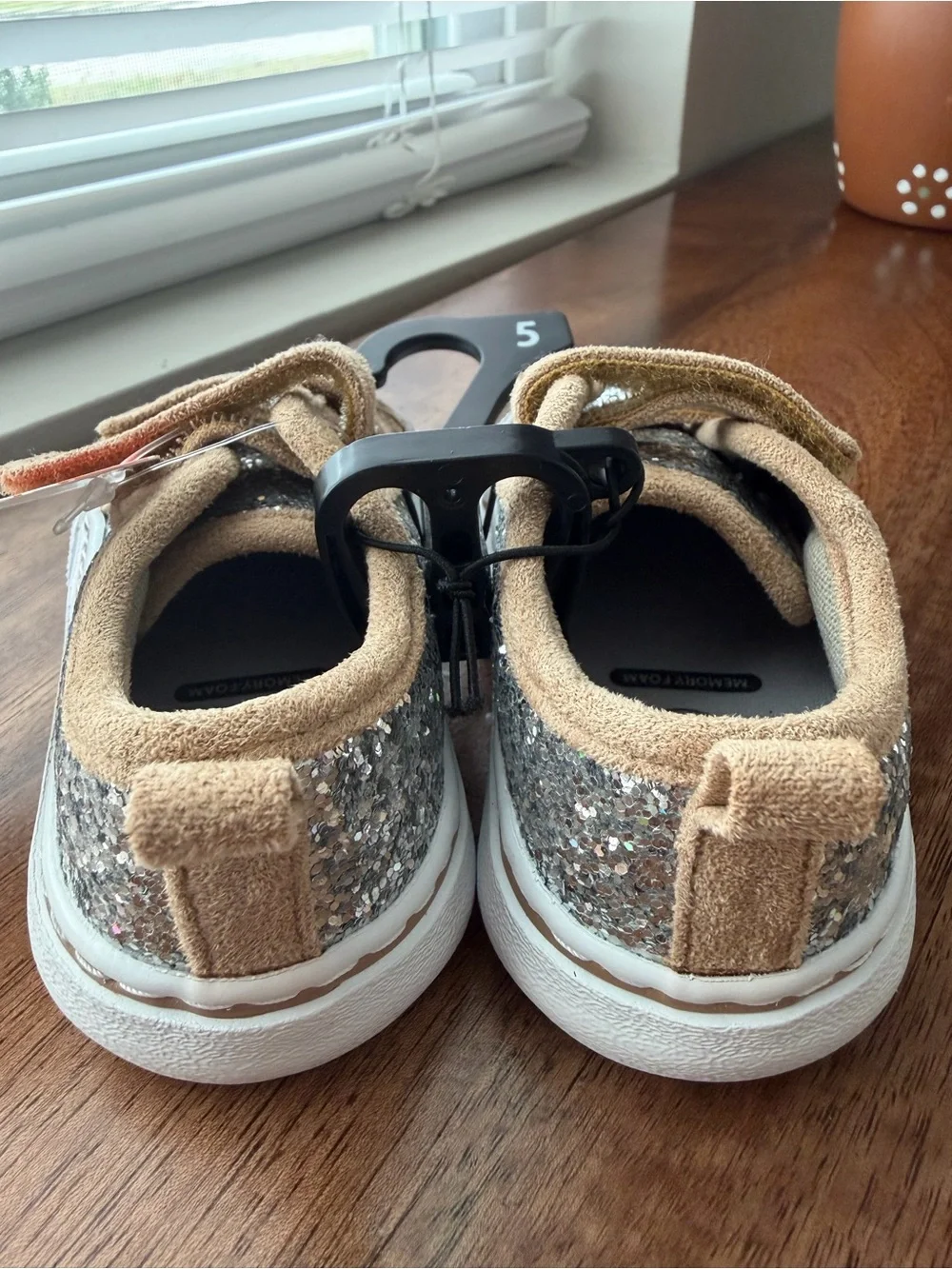 wonder nation Silver Glitter Toddler Size 5 Sneaker with Tan Accents